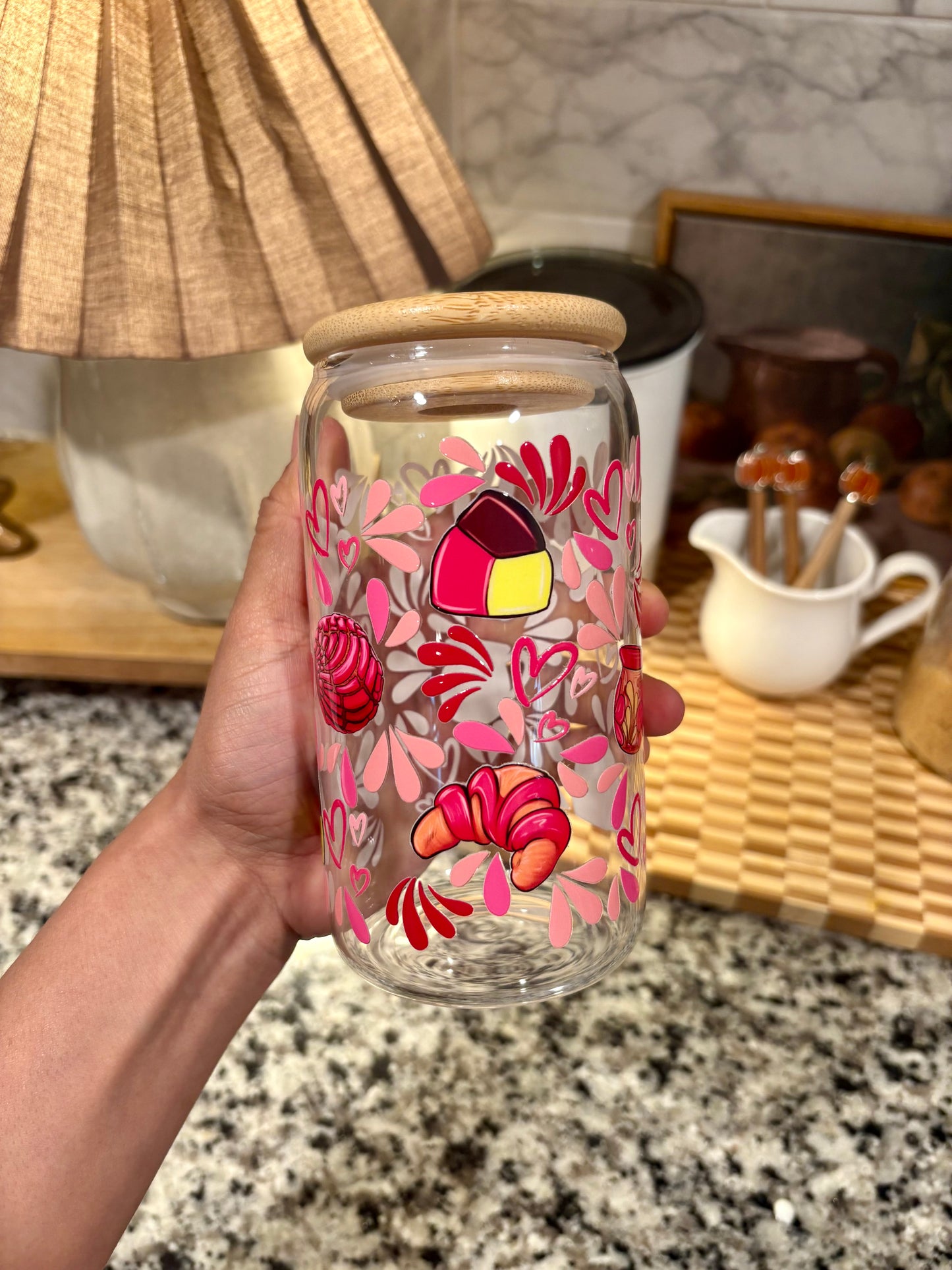 Concha glass cup