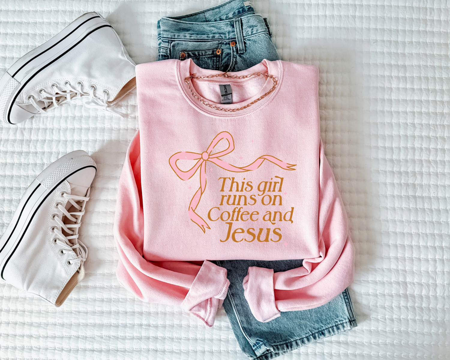 Graphic T-shirt & Sweatshirt